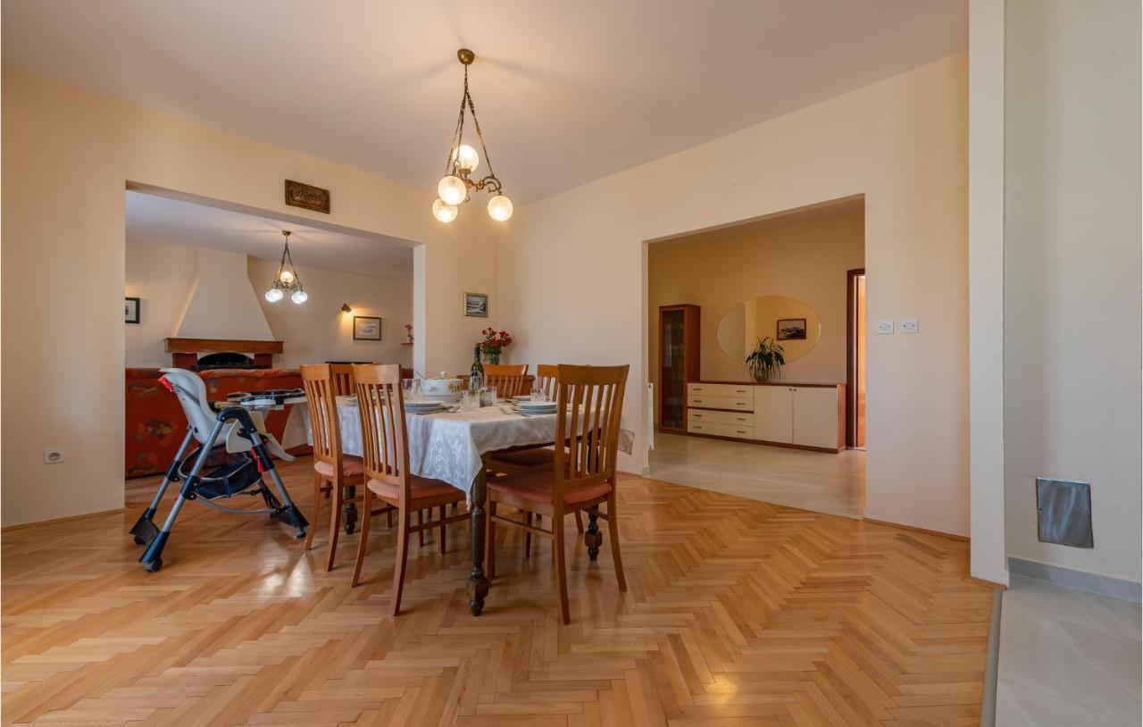Cozy Apartment In Zadar With Wifi Bagian luar foto