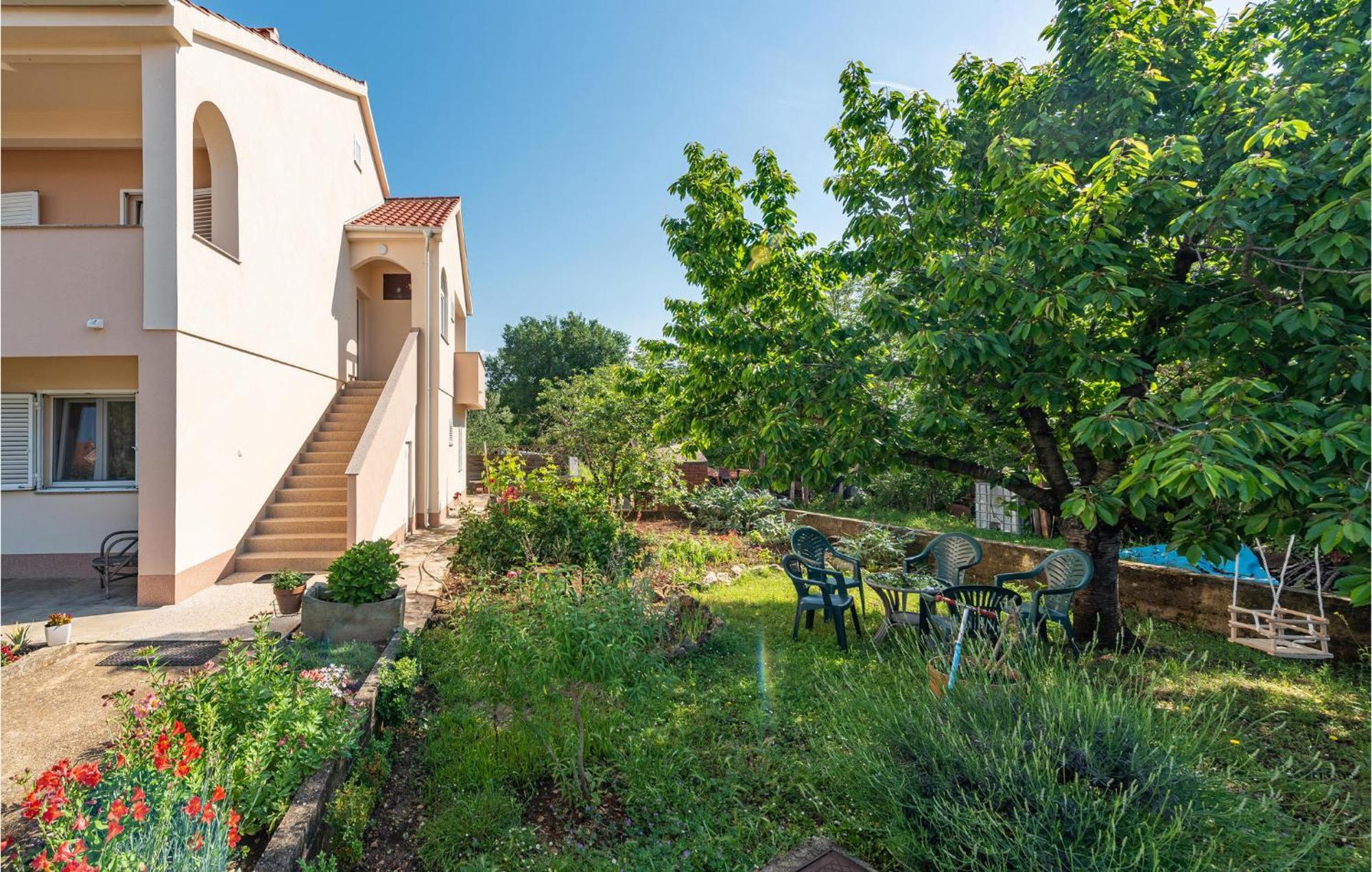 Cozy Apartment In Zadar With Wifi Bagian luar foto