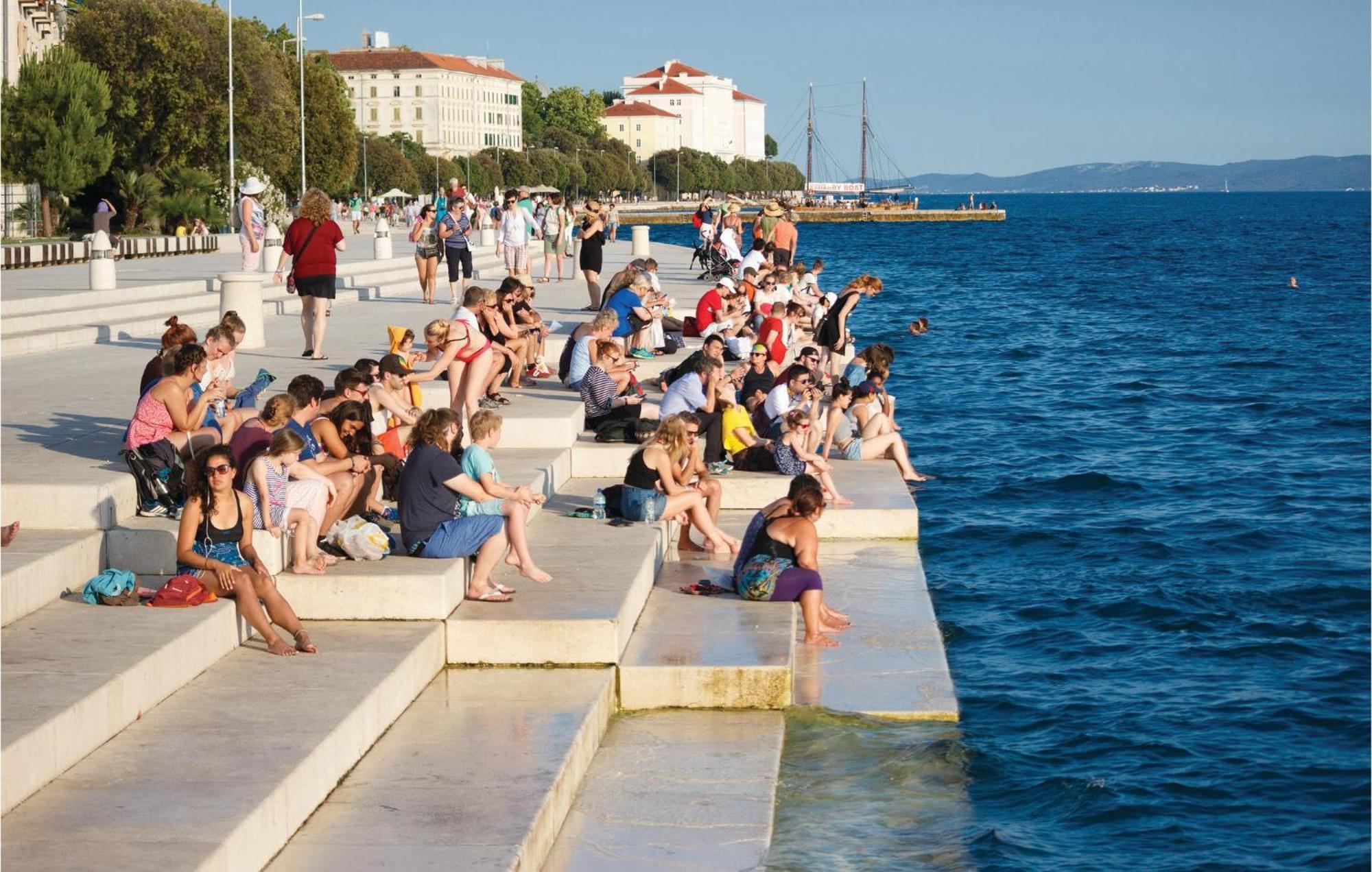 Cozy Apartment In Zadar With Wifi Bagian luar foto